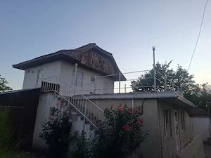 Inchiriez spatiu comercial cu destinație BAR CU TERASĂ. 