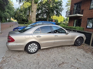 mercedes e class elegance 2.2 disel  - imagine 3