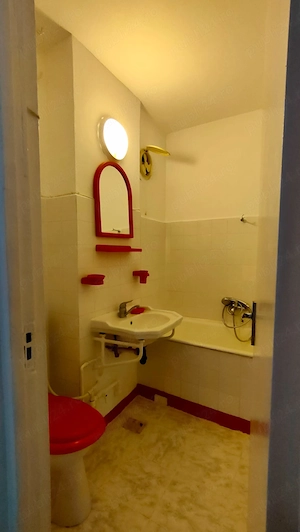 Apartament 2 camere, decomandat, de vânzare - imagine 4