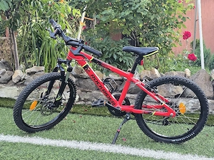 Vând bicicletă Mountain Bike (MTB) pentru copii Rockrider ST900, mărime 20 inch