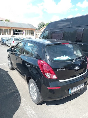 Vand hyundai i20  benzina  - imagine 5