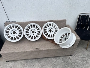 Vând set 4 jante Rautamo 15”, 5 prezoane, 114,3, culoare albă.NOI