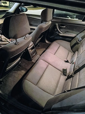 Vând BMW 318d E91 Touring 2008 | Euro 4 | 264.042 km | Trapă + Scaune Sport | 2 seturi Jante Aliaj - imagine 6