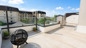 Apartament rooftop cu terasă privată