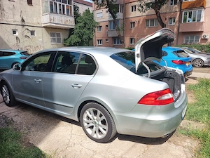 Vând Skoda Superb  - imagine 2