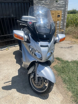 Suzuki Burgman 650 - imagine 4