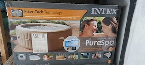 Vand piscina in stare foarte buna