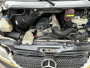 Mercedes Benz Sprinter 18 locuri - imagine 5