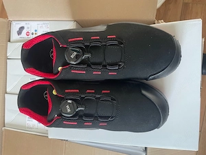 bocanci papuci uvex 