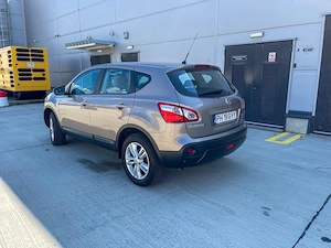 Nissan Qashqai 2.0 Benzină 145 CP 4x4 2010 | 89.900 km reali | Service complet | Fără accidente - imagine 4