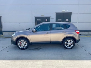Nissan Qashqai 2.0 Benzină 145 CP 4x4 2010 | 89.900 km reali | Service complet | Fără accidente - imagine 2