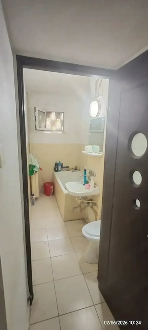 Apartament 2 camere ,Malu Rosu - imagine 2