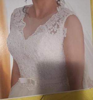 vand rochie de mireasa  