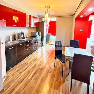 | Apartament cu 3 camere | Mobilat si Utilat | Micro 13 | - imagine 3