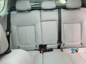 Vând Peugeot 3008