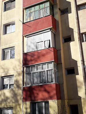 Vind apartament  HUNEDOARA