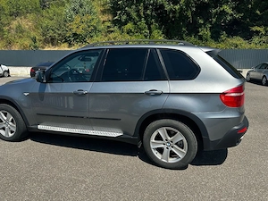 BMW X5 din anul 2008 - imagine 6