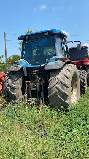 Tractor New Holland 8870  - imagine 3