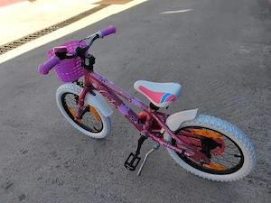 Vând bicicleta cube din aluminiu pentru copii 