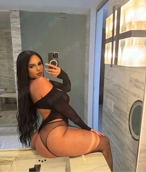 Buna ma numesc Andreea 