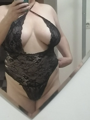  Dominare Soft! Doamna matura bruneta, Noua In Oras!   