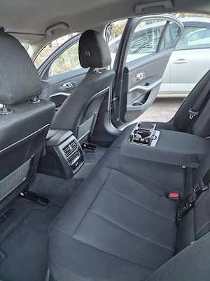 BMW 330e xDrive Aut Limousine Plug-in Hybrid   2  km - imagine 8