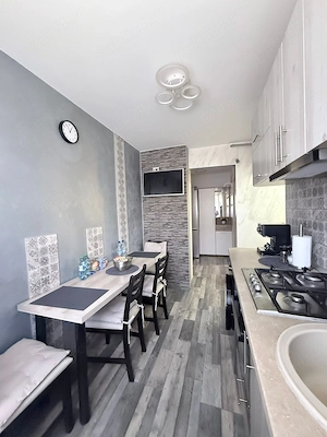 Închiriez în regim hotelier Ap 2 camere. EXCLUS ESCORTE  - imagine 3