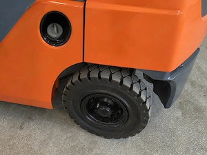 Stivuitor Diesel Toyota 2.5 Tone Triplex An 2018 2.759 ore Garantie si Service incluse motostivuitor - imagine 17