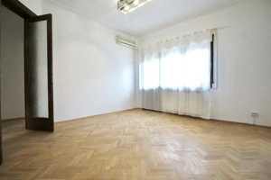 CALEA DOROBANTI, APARTAMENT NEMOBILAT IN BLOC TIP VILA, 0% COMISION! - imagine 3