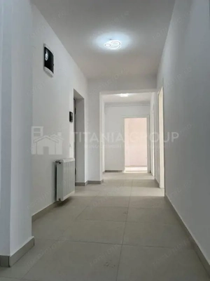 Apartament 3 camere, decomandat, 80 mp utili, 2 terase, parcare boxa - imagine 5