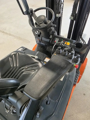 Electrostivuitor Toyota 2.0T  Triplex 2018 Ore 7024 Garantie si Service incluse motostivuitor - imagine 15
