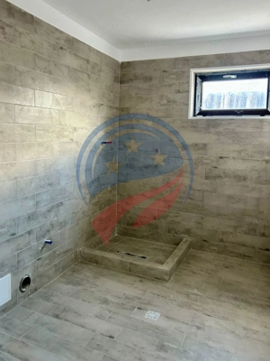 Casă renovată complet, 63 mp utili, teren 200 mp, toate utilitățile - imagine 2