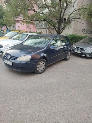 vând golf 5 motor de 1 4 benzina consum mic acte valabile fiscal 