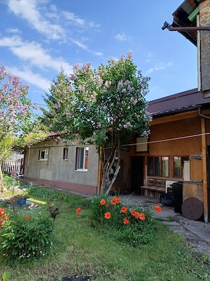 Casă de vânzare zona Între Lacuri