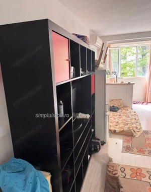 garsoniera metrou titan  etaj 2 32mp , bloc mixt