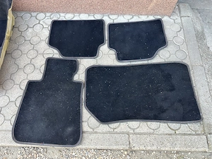 Cocoșate auto BMW 