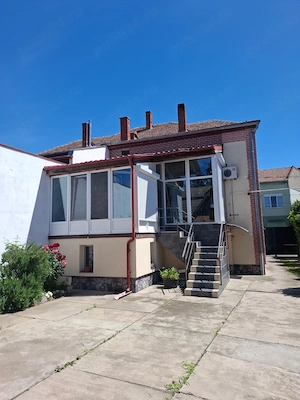 Vand casa duplex 6 camere, apartament independent și teren de 1.600 mp în Aradul Nou ID: 45096 - imagine 2