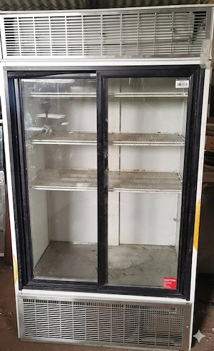 Vitrină frigorifică comercială dublă (2 uși culisante)