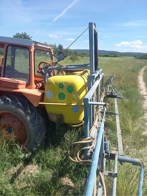 Pompa de ierbicidat 600L deschidere brate 18m