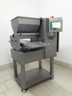 vand sau schimb - Masina de turnat fursecuri, coji eclere, blaturi AMI NOVA 400-ITALY