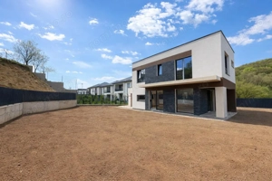 Casă individuală în zonă retrasă, aproape de natură, 150 mp utili, 600 mp teren  - imagine 2
