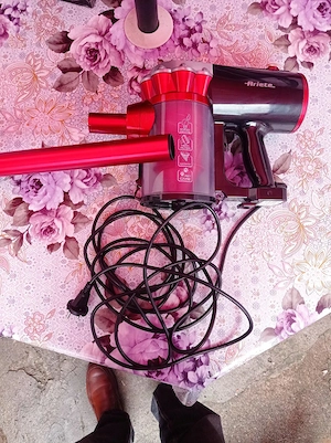 Vand aspirator cu cablu portabil marca Ariete 600 w - imagine 5