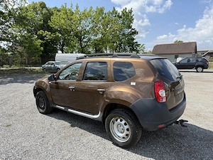 Dacia Duster 2013 4x2 - imagine 5