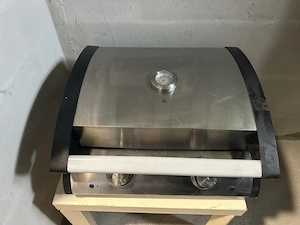 Grătar electric inox cu capac și termometru   2 zone de gătire   stare bună