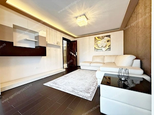 	Apartament cu 3 camere decomandat, la etajul 3, in cartierul Micro 20.