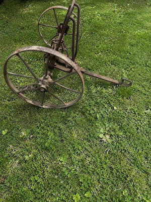 Vând Plug din fier model rustic,decorativ 