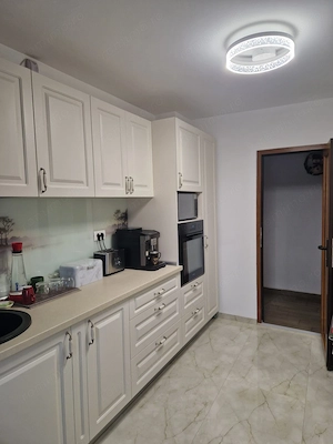 Apartament Superb 4 Camere 2 Băi 2 Balcoane Decomandat Zona Baba Dochia  - imagine 2