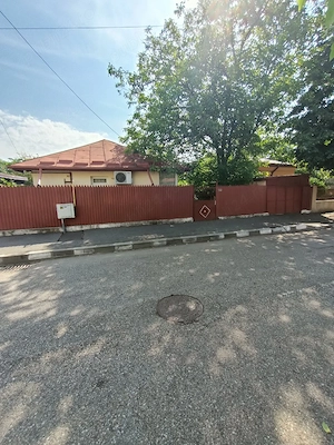 De vânzare casă la curte Andronache 