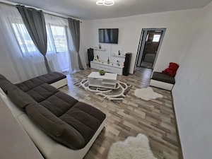 Vand Apartament 60mp etaju 3 - imagine 6