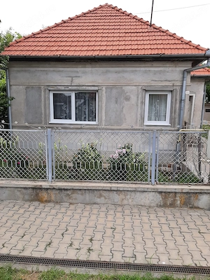 Vând casă, curte și grădină suprafața totală de 1645 mp - imagine 2